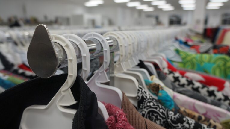 10 Thrifting Tips for Savvy Shoppers